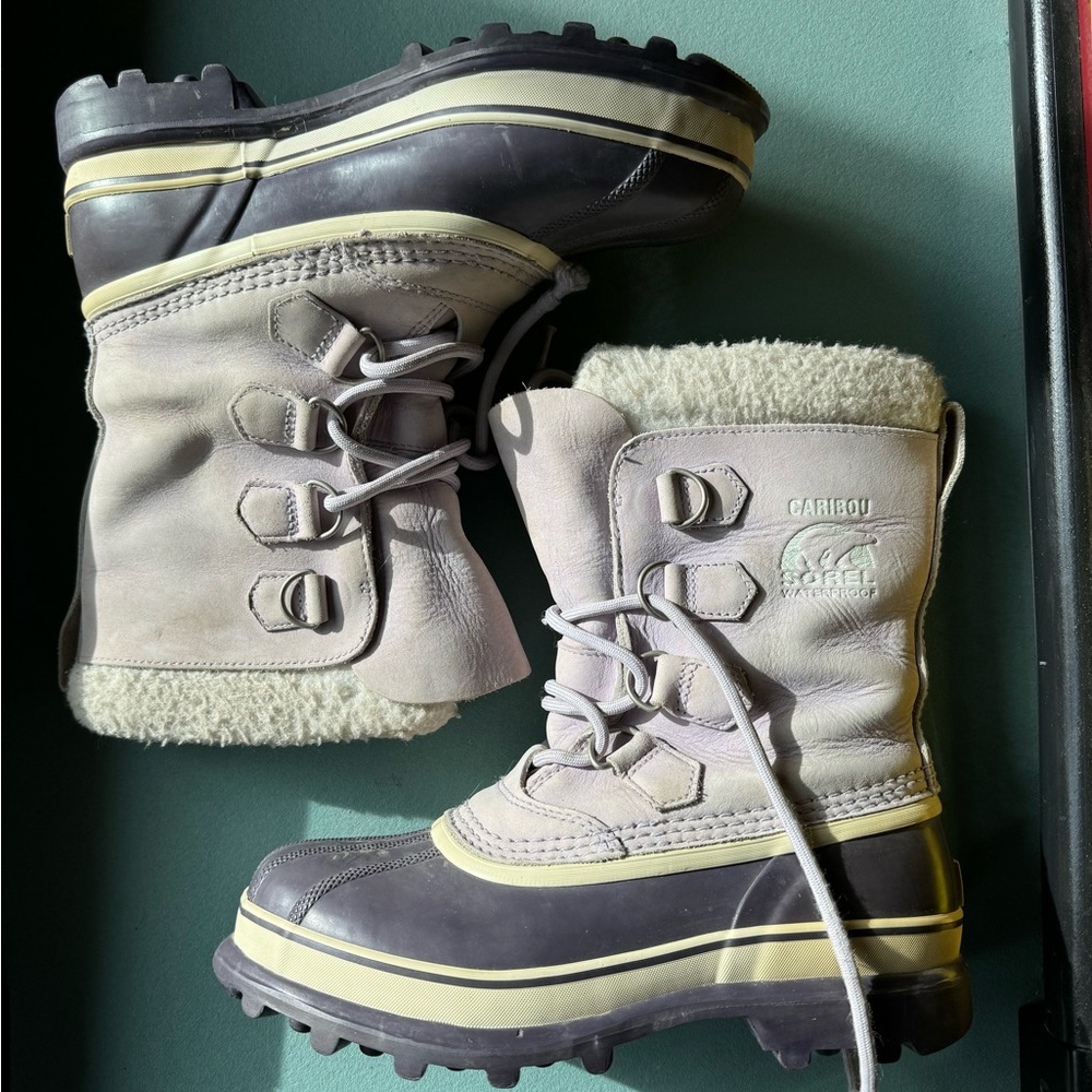 Sorel Caribou Light Purple Boots Waterproof Insulated Lace Up Women’s Size 8